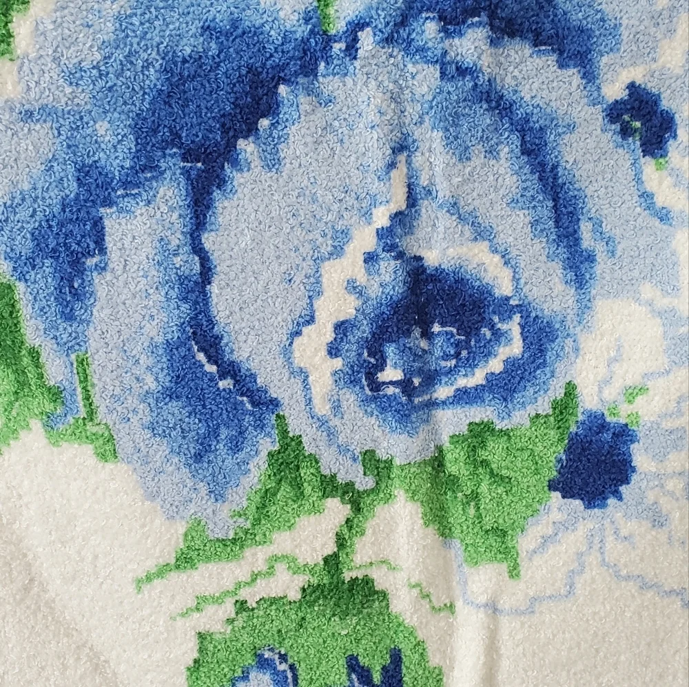 Vintage 1970's Cannon Floral Large Bath Towel New Old Stock Blue and White NWT